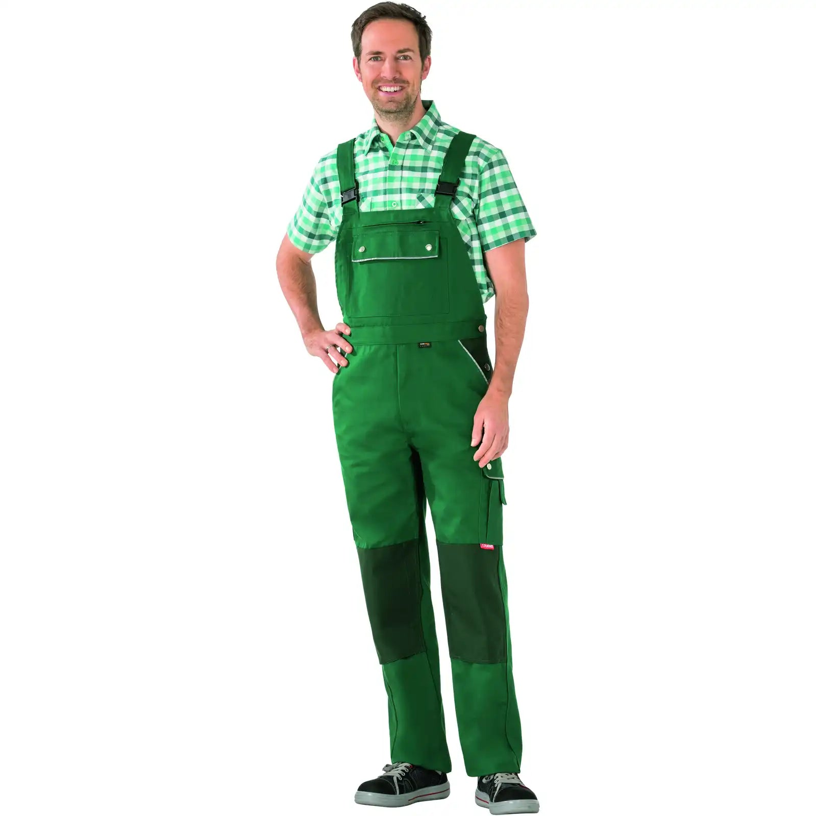 Planam Canvas 320 Latzhose grün/grün 102 grün/grün - Produktbild mit Model