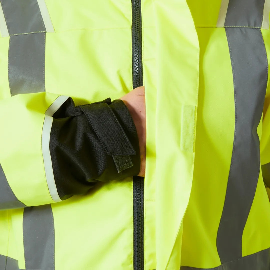 Helly Hansen Work Wear - 71555_369_feature7 - Onbody-W25-Winter 2025-FW25-Hivis-UC-ME