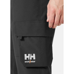 Helly Hansen Work Wear - 77433_369_feature1 - Onbody -W23-Winter 2023-Alna-Hivis