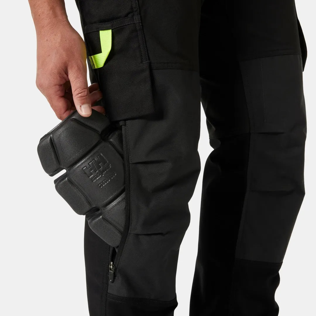 Helly Hansen Work Wear - 77395_999_feature3 - Onbody-S25-Summer 2025-Trades-Oxford