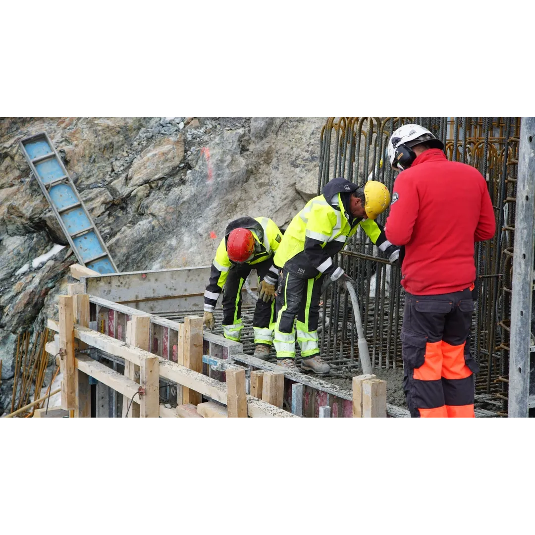 Helly Hansen Work Wear - DSC06293 - Partner-Winter 2017-Action-Air Zermatt