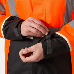 Helly Hansen Work Wear - 71355_269_feature4 - Onbody -W25-Winter 2025-FW25-Hivis-UC-ME