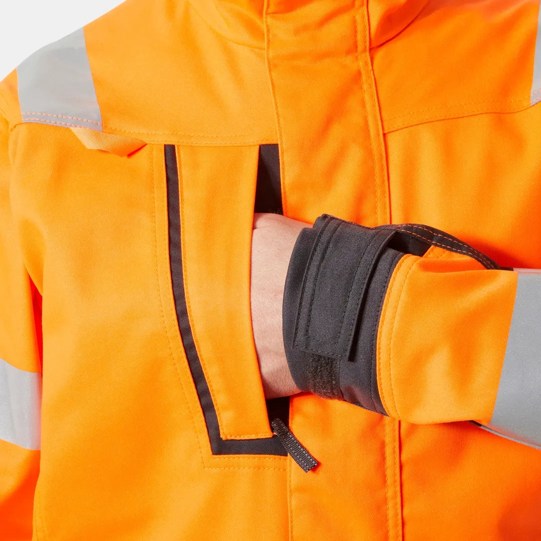 Helly Hansen Work Wear - 77220_269_feature4 - Onbody-W25-Winter 2025-FW25-Hivis-Alna