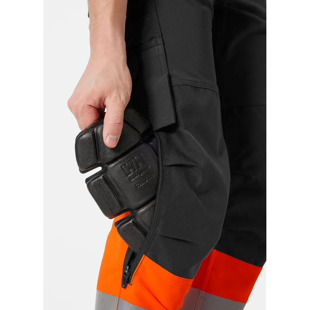 Helly Hansen Work Wear - 77429_269_feature2 - Onbody -W23-Winter 2023-Alna-Hivis