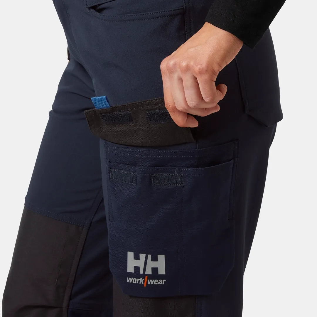 Helly Hansen Work Wear - 77597_599_feature3 - Onbody-W25-Winter 2025-FW25-Trades-Luna