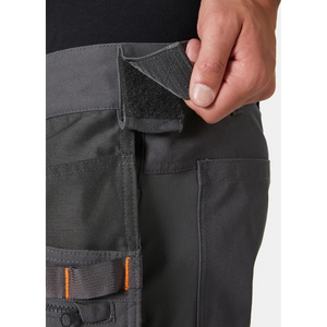 Helly Hansen Work Wear - 77441_970_feature3 - Onbody-Trades-S24-Summer 2024-Tradesmen