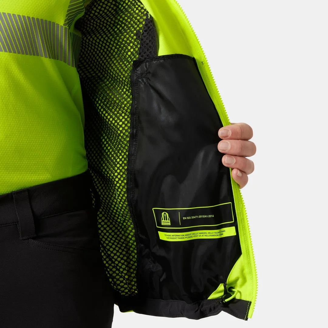 Helly Hansen Work Wear - 77203_369_feature2 - Onbody-W25-Winter 2025-FW25-ICU-Hivis