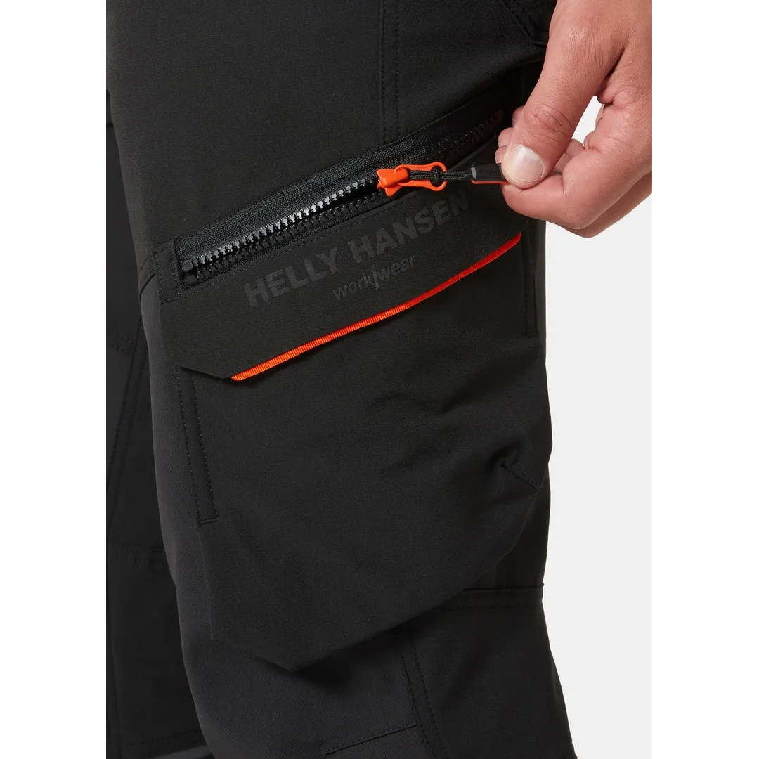 Helly Hansen Work Wear - 77572_990_feature1 - Onbody-S24-Summer 2024-Tradesmen