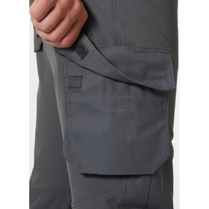 Helly Hansen Work Wear - 77445_970_feature2 - Onbody-Trades-S24-Summer 2024-Tradesmen