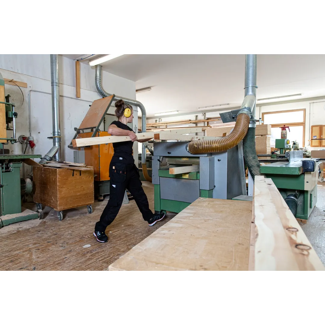 Helly Hansen Work Wear - helly_hansen_workwear_9_19_julian_bueckers_high_res_15 - Action-woman-Womens