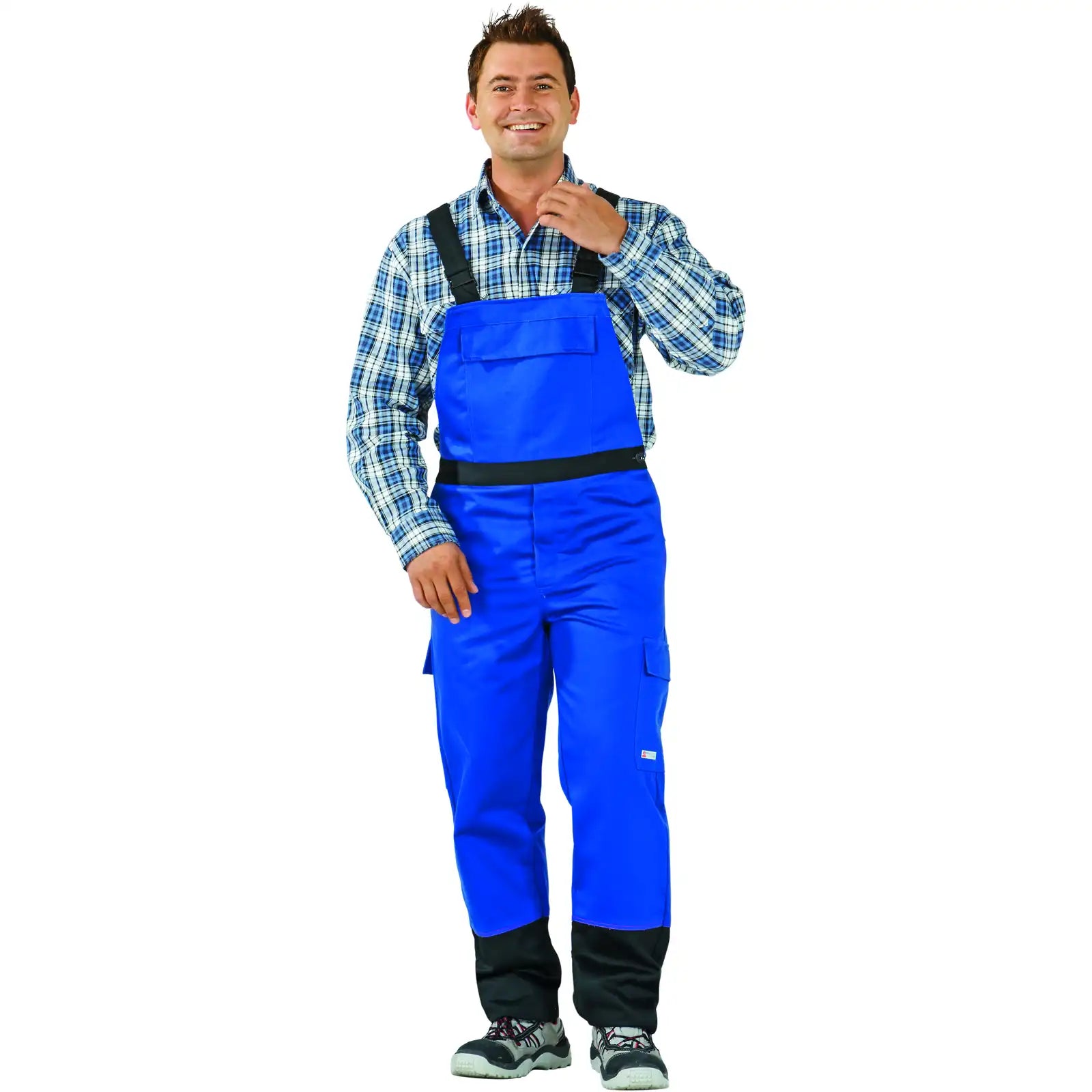 Planam Weld Shield Latzhose kornblumenblau/schwarz 102 kornblumenblau/schwarz - Produktbild mit Model