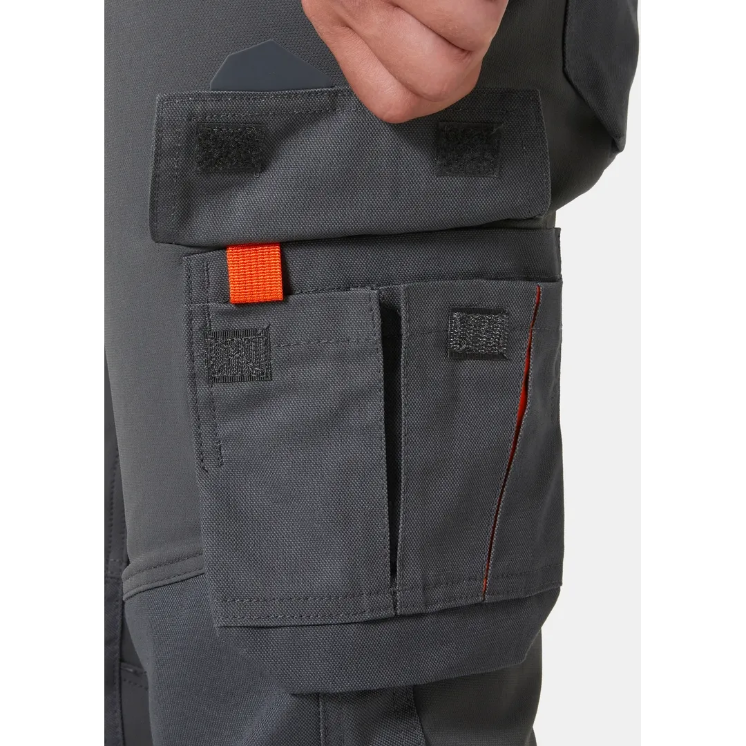 Helly Hansen Work Wear - 77445_970_feature3 - Onbody-Trades-S24-Summer 2024-Tradesmen