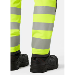 Helly Hansen Work Wear - 77428_369_feature4 - Onbody -W23-Winter 2023-Alna-Hivis