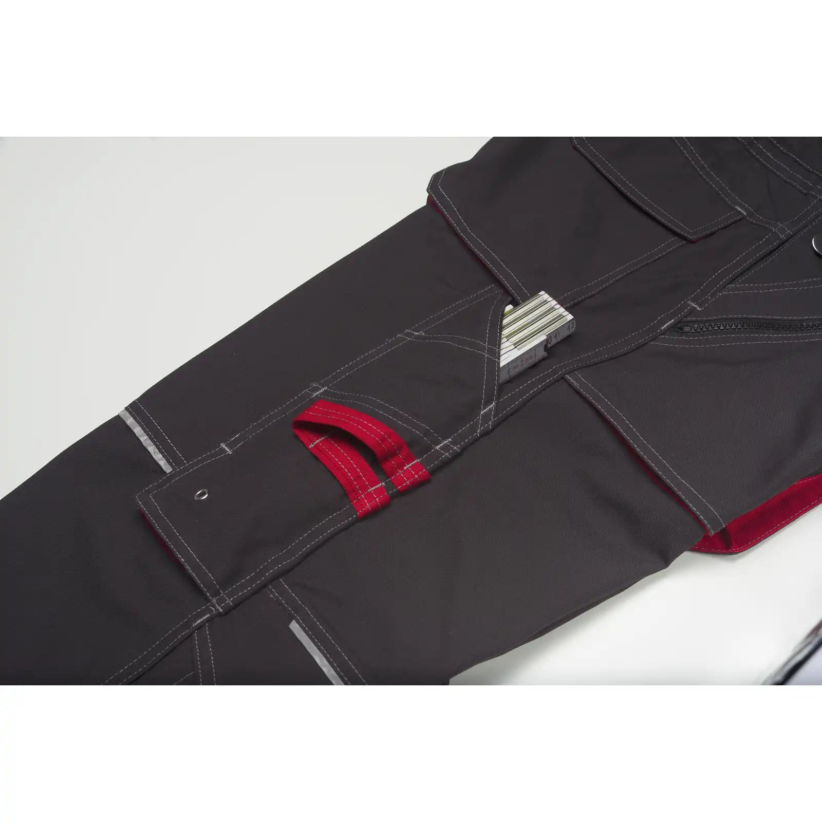 Planam Basalt Latzhose kornblumenblau/rot 102 kornblumenblau/rot - Extra Detailbild