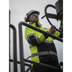 Helly Hansen Work Wear - DSC01498 - Hi Vis-Action-Winter 2020