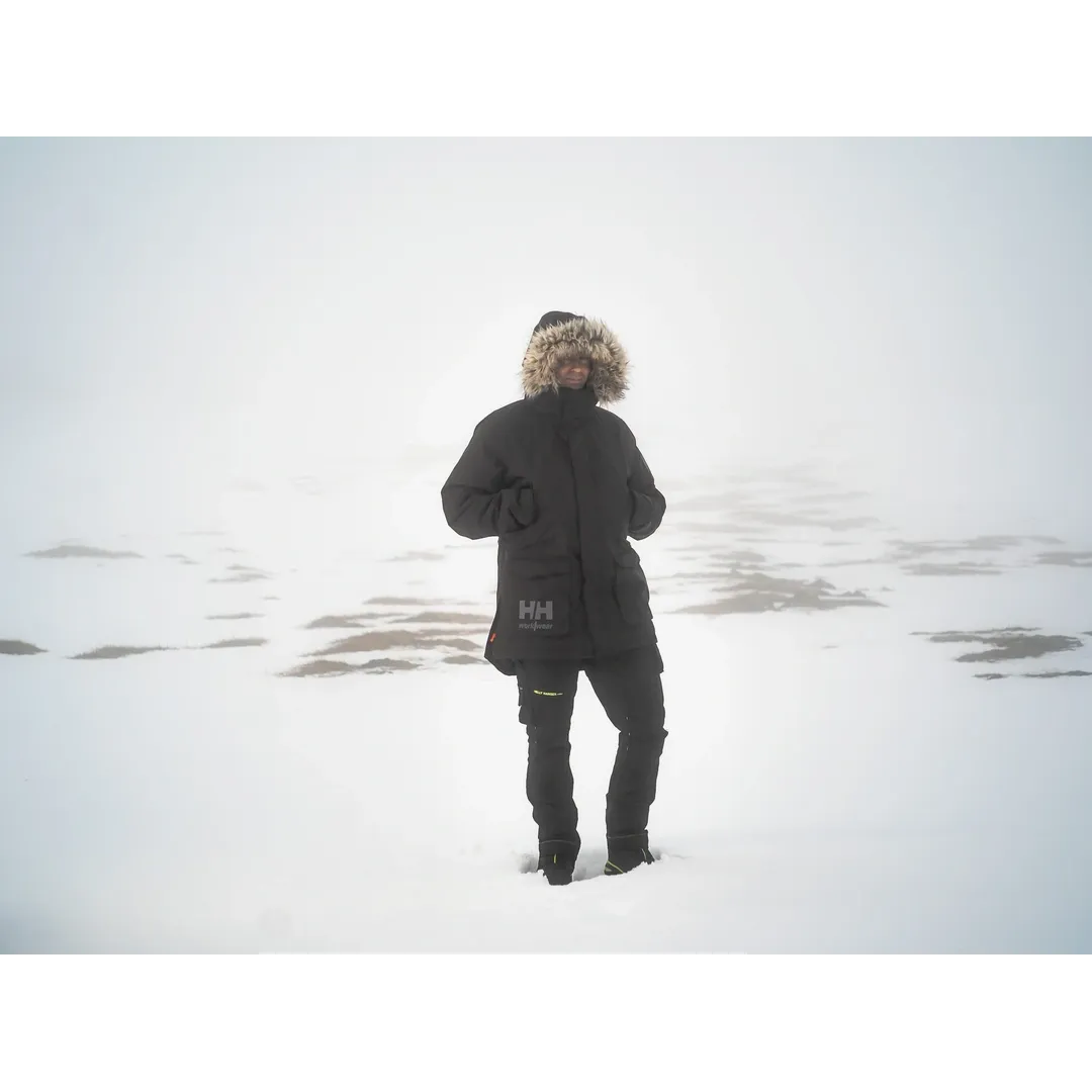 Helly Hansen Work Wear - DSC01993 - Winter 2020-Action-Tradesmen