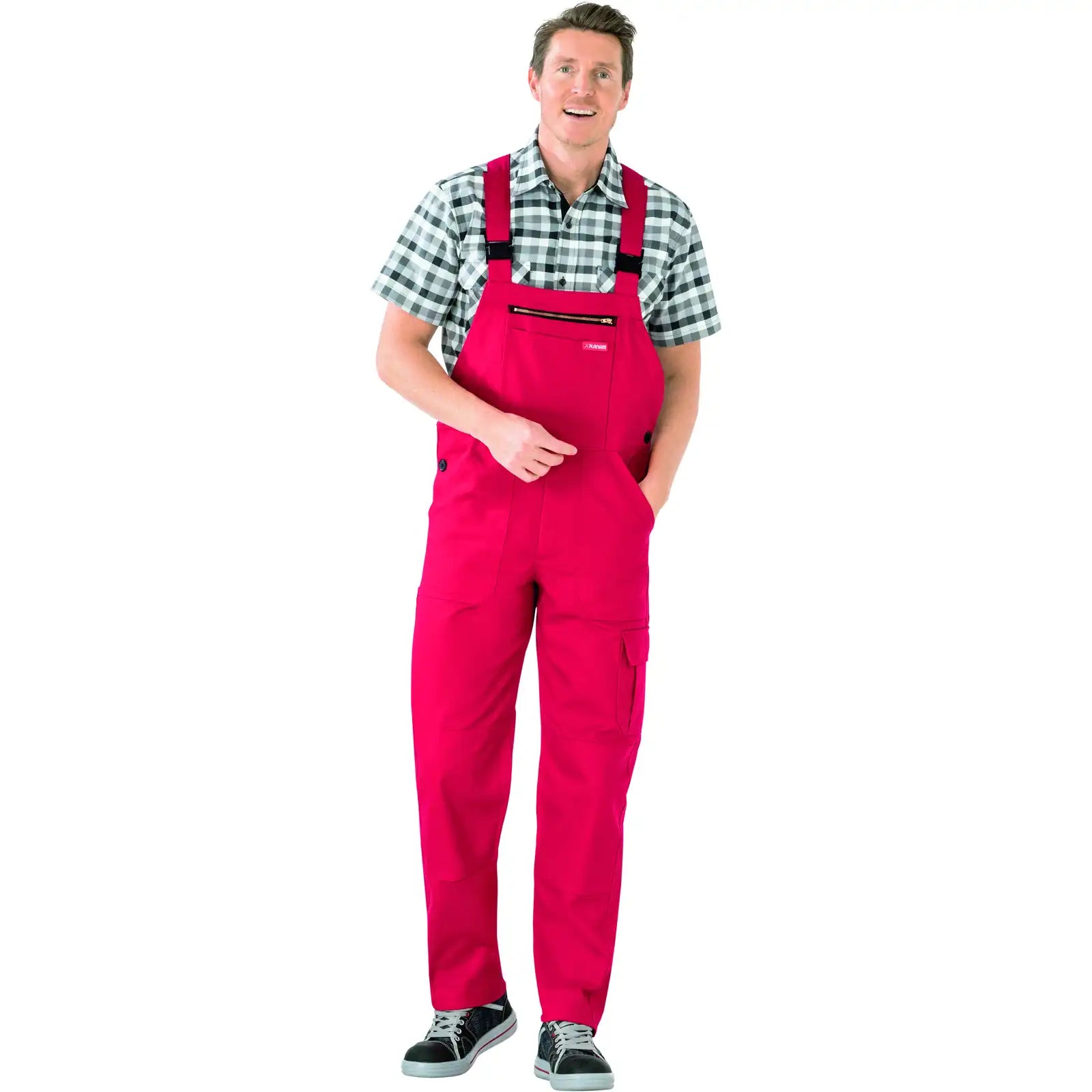 Planam BW 290 Cargo-Latzhose mittelrot 102 mittelrot - Produktbild mit Model