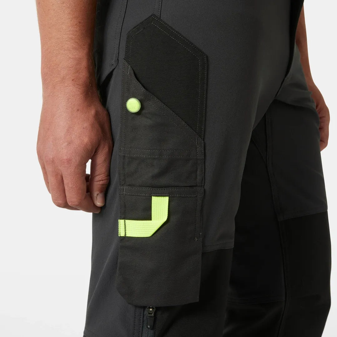 Helly Hansen Work Wear - 77395_989_feature2 - Onbody-S25-Summer 2025-Trades-Oxford