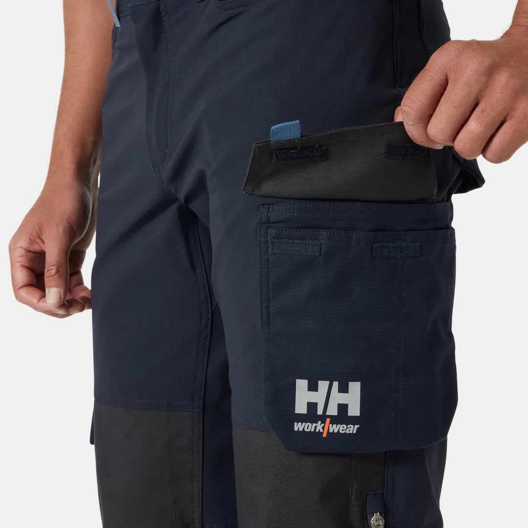 Helly Hansen Work Wear - 77407_599_feature1 - Onbody-Trades-S25-Oxford-W22