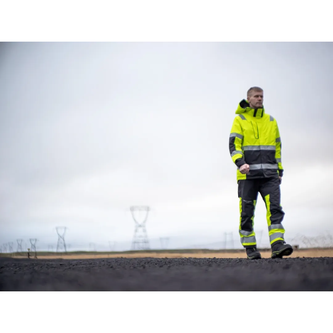 Helly Hansen Work Wear - DSC02244 - Hi Vis-Action-Winter 2020