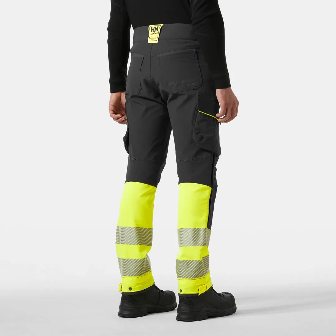 Helly Hansen Work Wear - 77501_369_onbody2 - Onbody-W25-Winter 2025-FW25-ICU-Hivis