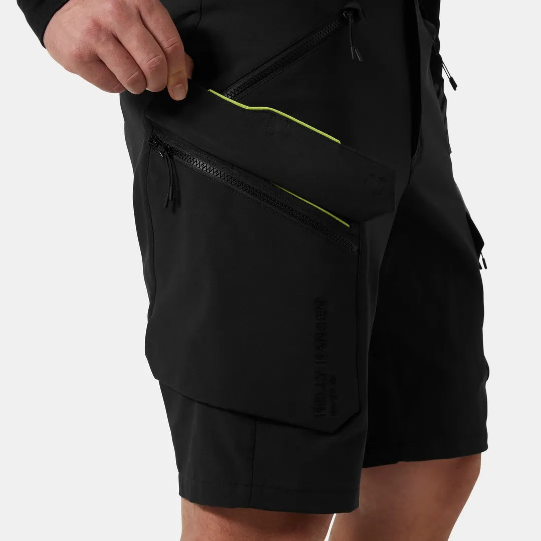 Helly Hansen Work Wear - 77566_990_feature3 - Onbody-W25-Winter 2025-FW25-Trades-Magni Evo