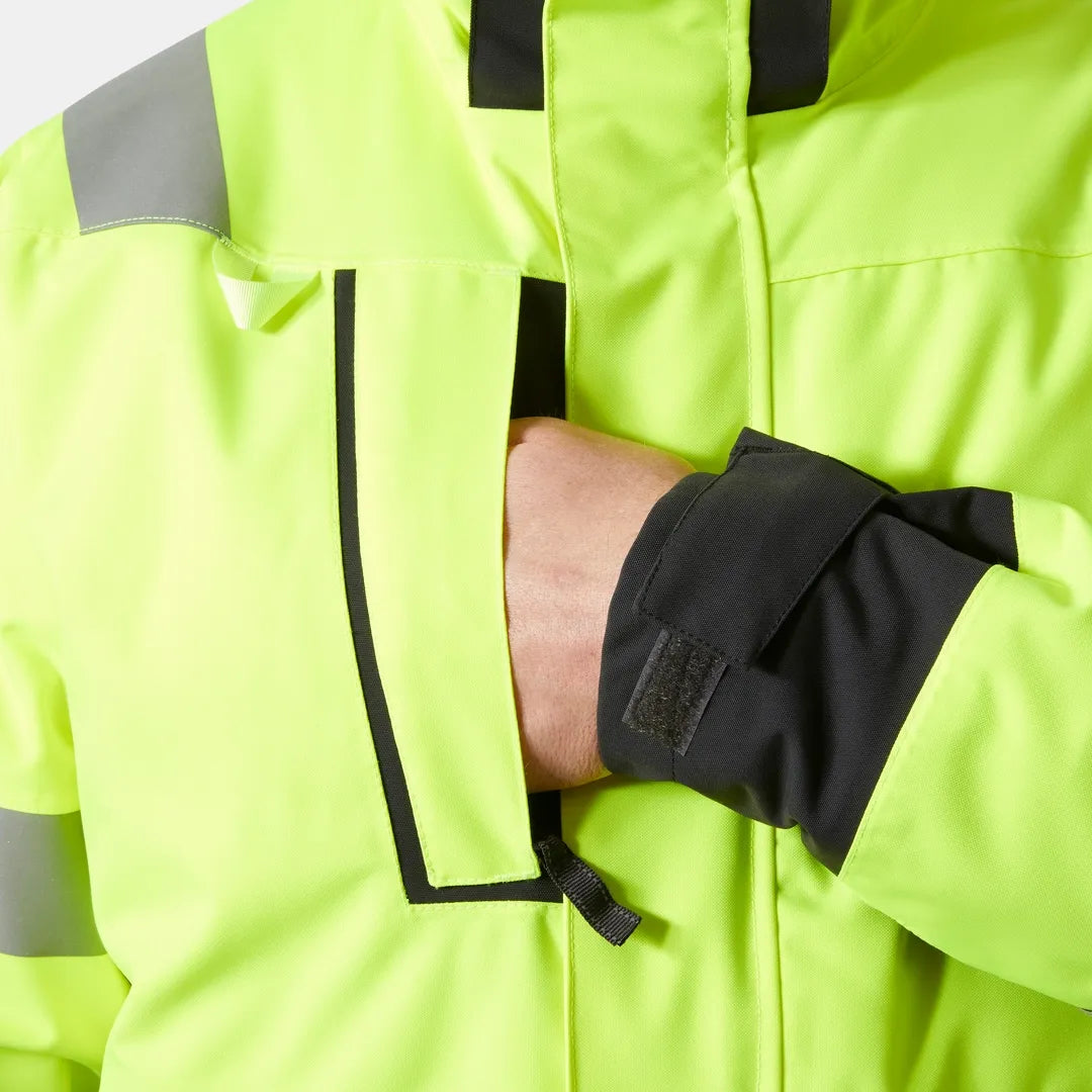 Helly Hansen Work Wear - 71392_369_feature3 - Onbody-W25-Winter 2025-FW25-Hivis-Alna