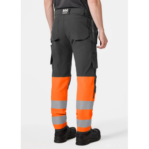Helly Hansen Work Wear - 77427_269_onbody2 - Onbody -W23-Winter 2023-Alna-Hivis