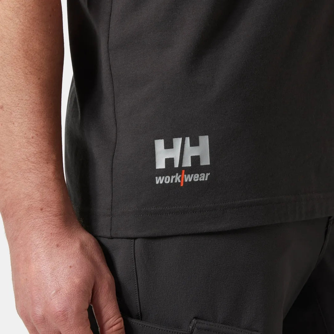 Helly Hansen Work Wear - 79271_269_feature1 - Onbody-W25-Winter 2025-FW25-Hivis-ICU