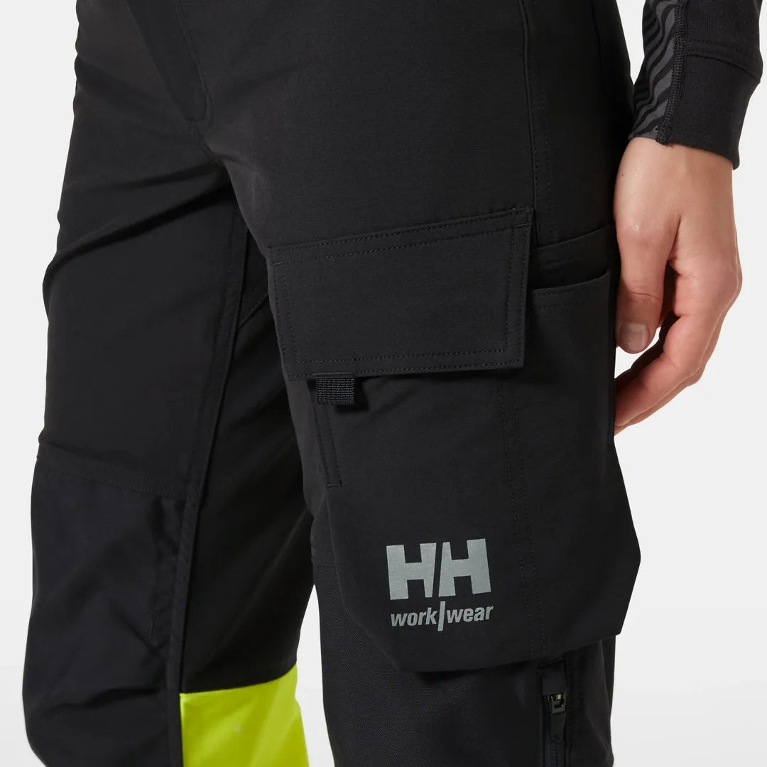 Helly Hansen Work Wear - 77327_369_feature2 - Onbody-S25-Summer 2025-Hivis-Alna
