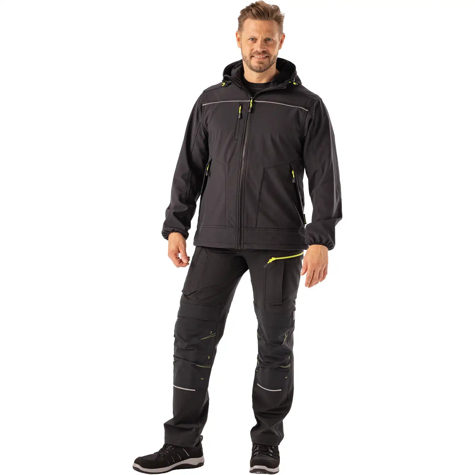 Planam rECOline Softshelljacke schwarz/schwarz  XS schwarz/schwarz - Produktbild mit Model