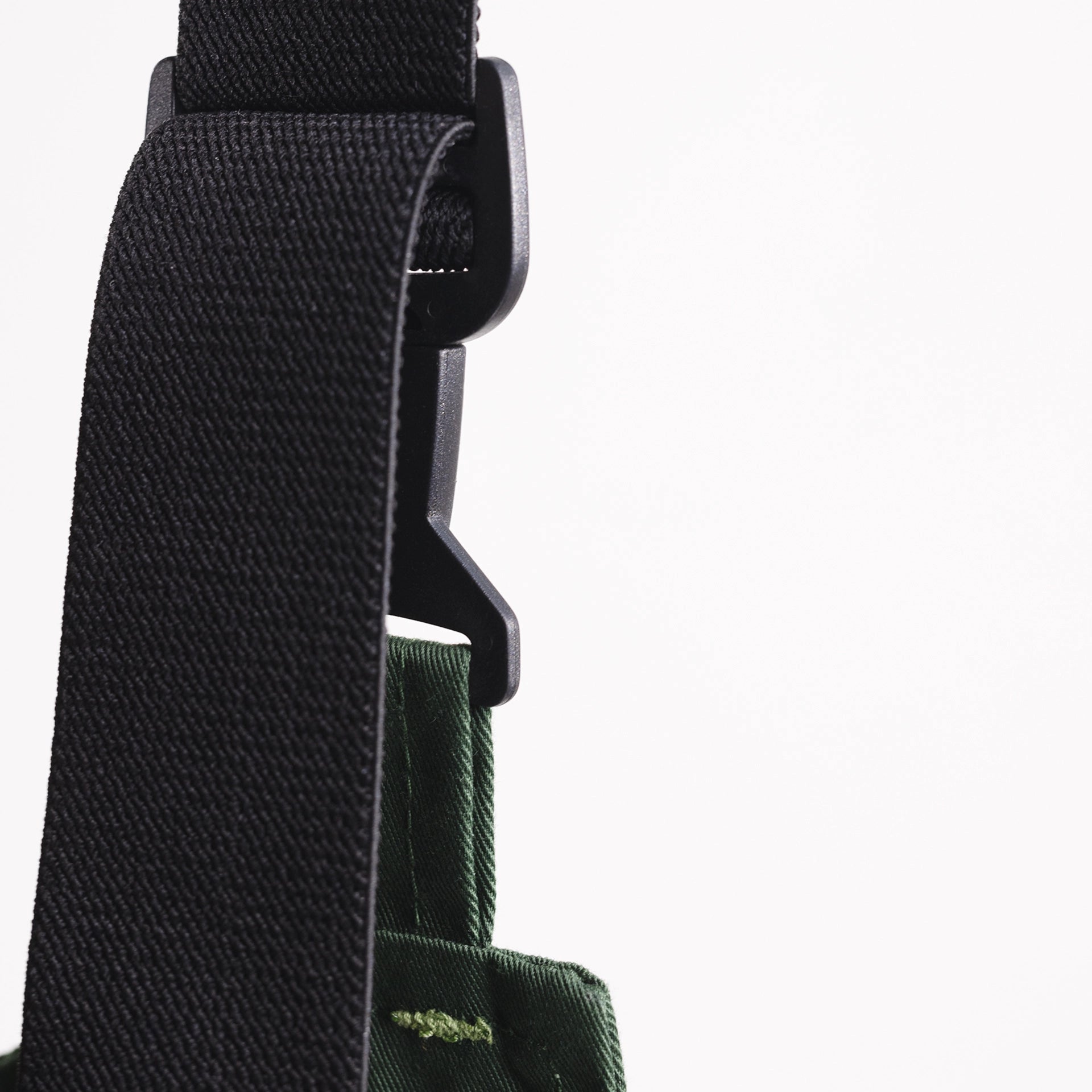 TMG Kult Worker Work dungarees green - KW-420020_Latzhose_gruen_Traeger_1920x1920