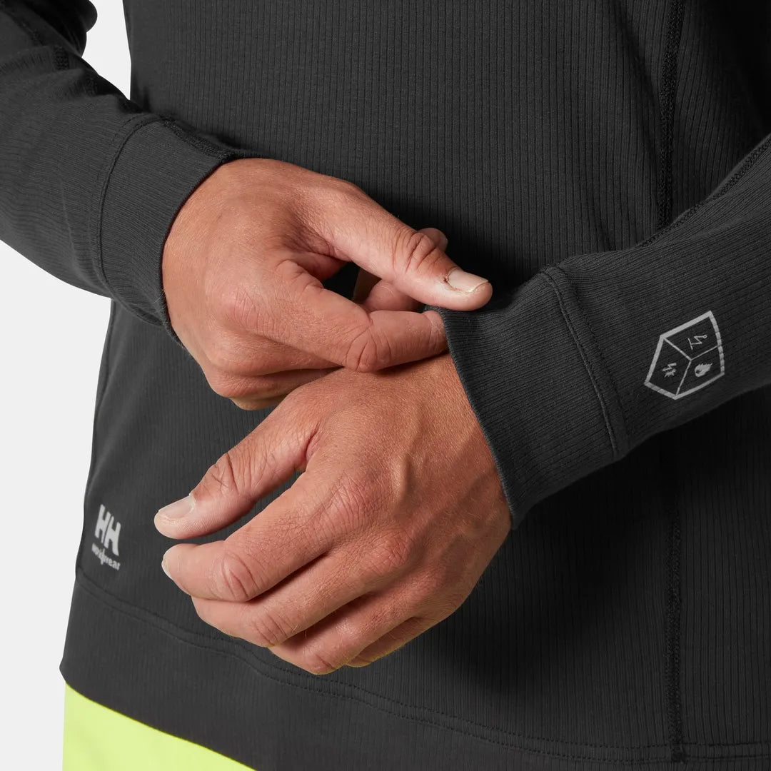Helly Hansen Work Wear - 75249_950_feature3 - Onbody-S25-Summer 2025-Multinorm-Fyre