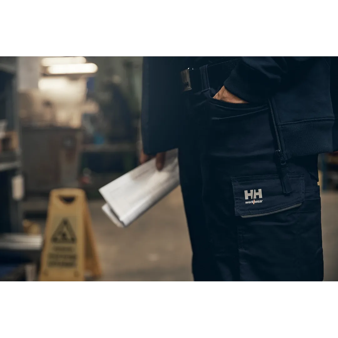 Helly Hansen Work Wear - Lager_399 - Action-Tradesmen-Summer 2021