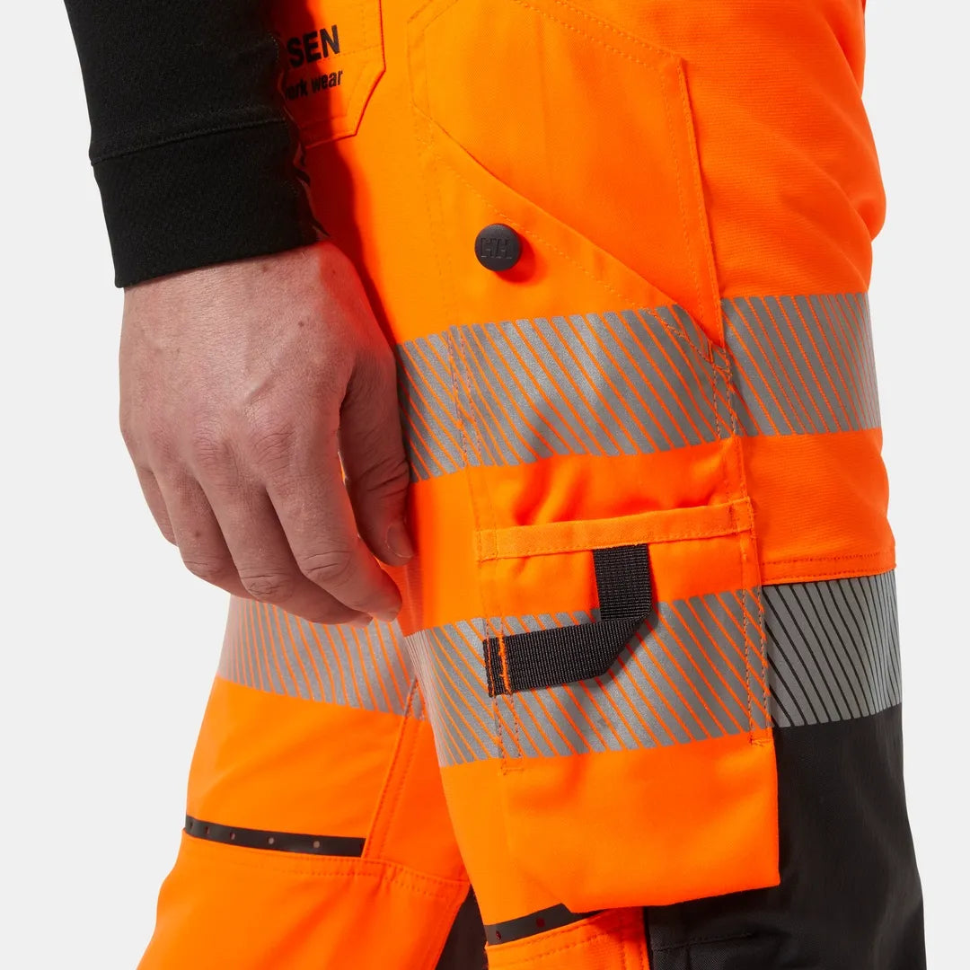 Helly Hansen Work Wear - 77502_269_feature3 - Onbody-W25-Winter 2025-FW25-ICU-Hivis