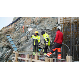 Helly Hansen Work Wear - DSC06357 - Partner-Winter 2017-Action-Air Zermatt