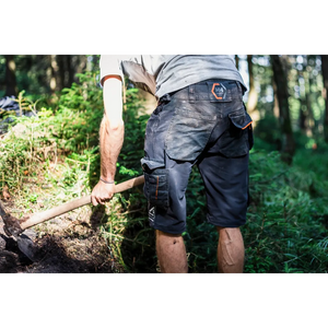 Helly Hansen Work Wear - Oberhof_HH_Matthias_Schwarz_Schneestern-1209 - Summer 2021-Action-Tradesman