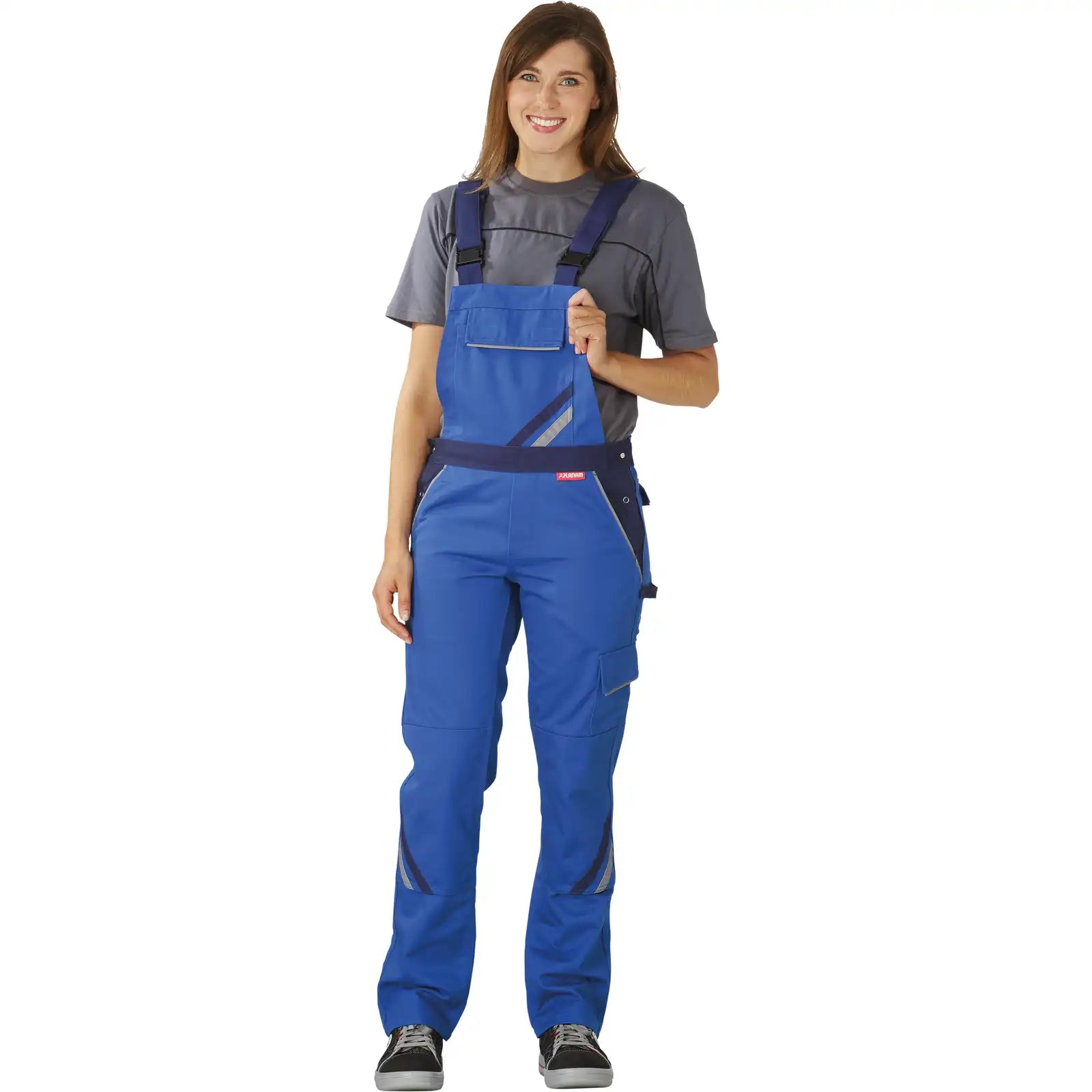 Planam Highline Damen Latzhose kornblumenblau/marine/zink 34 kornblumenblau/marine/zink - Produktbild mit Model