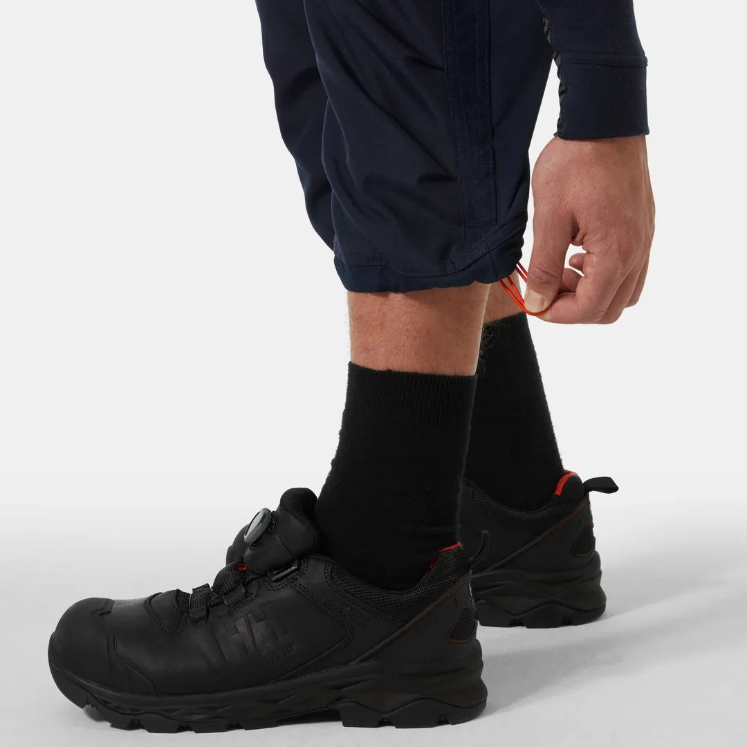 Helly Hansen Work Wear - 77447_992_feature4 - Onbody-W25-Winter 2025-FW25-Trades -Chelsea Evo