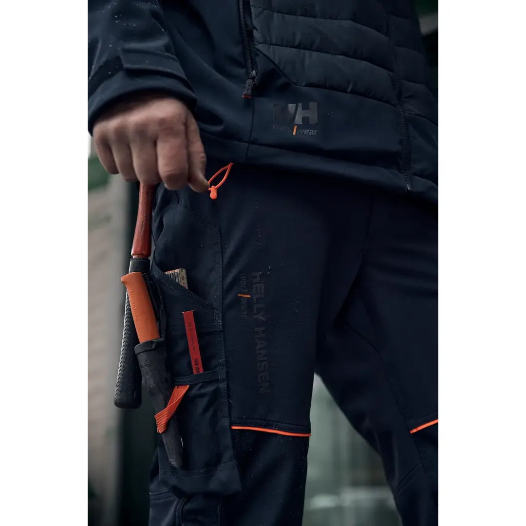 Helly Hansen Work Wear - HH Workwear FW25_2009 - Action-W25-Winter 2025-FW25-Trades 