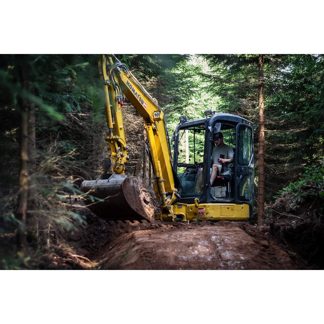 Helly Hansen Work Wear - Oberhof_HH_Matthias_Schwarz_Schneestern-1475 - Tradesman-Summer 2021-Action
