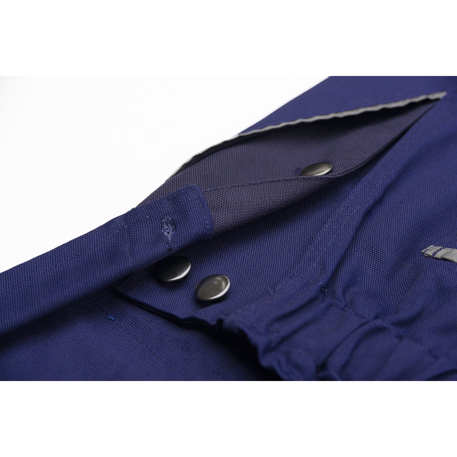 Planam Canvas 320 Dungarees grey/black - Comfortable through the full range of movement thanks to the options for adjusting the waistband