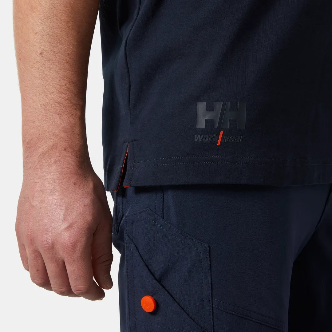 Helly Hansen Work Wear - 79241_591_feature1 - Onbody-W25-Winter 2025-FW25-Fundementals -Evo